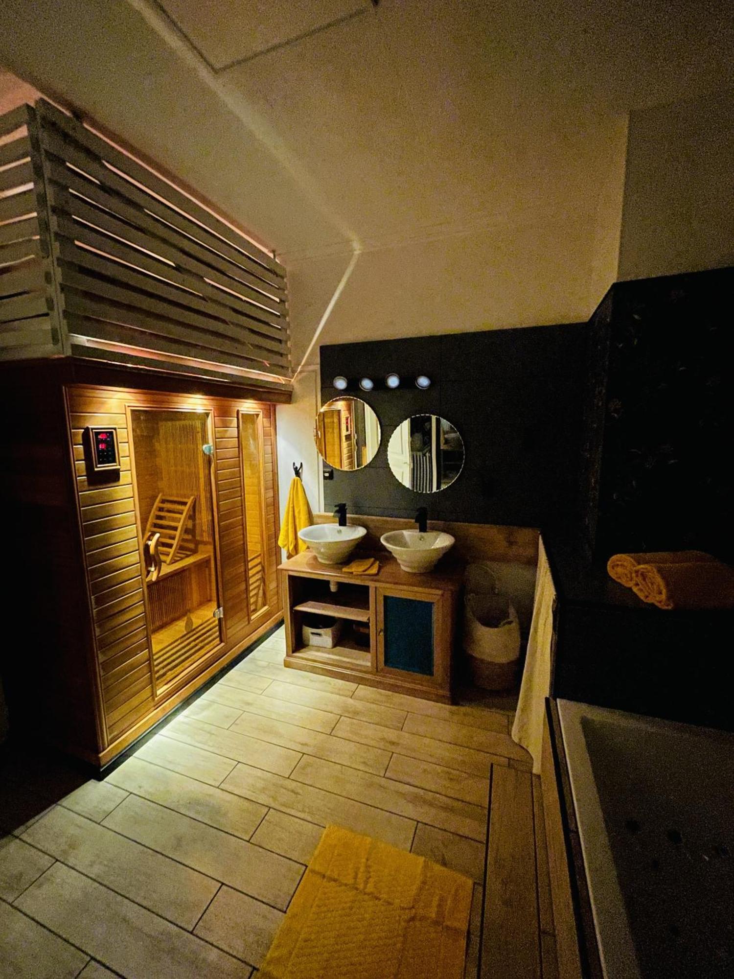 A L'Ombre Des Tilleuls Husseren-Wesserling 部屋 写真